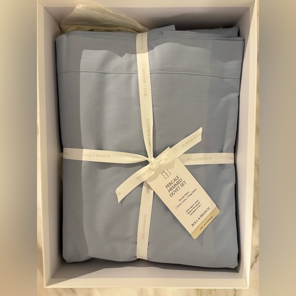 Boll & Branch NWT signature duvet cover and shams king size hydrangea blue gray - Picture 2 of 5